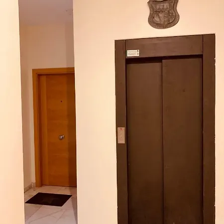 La Casa De Adolfo קדיז